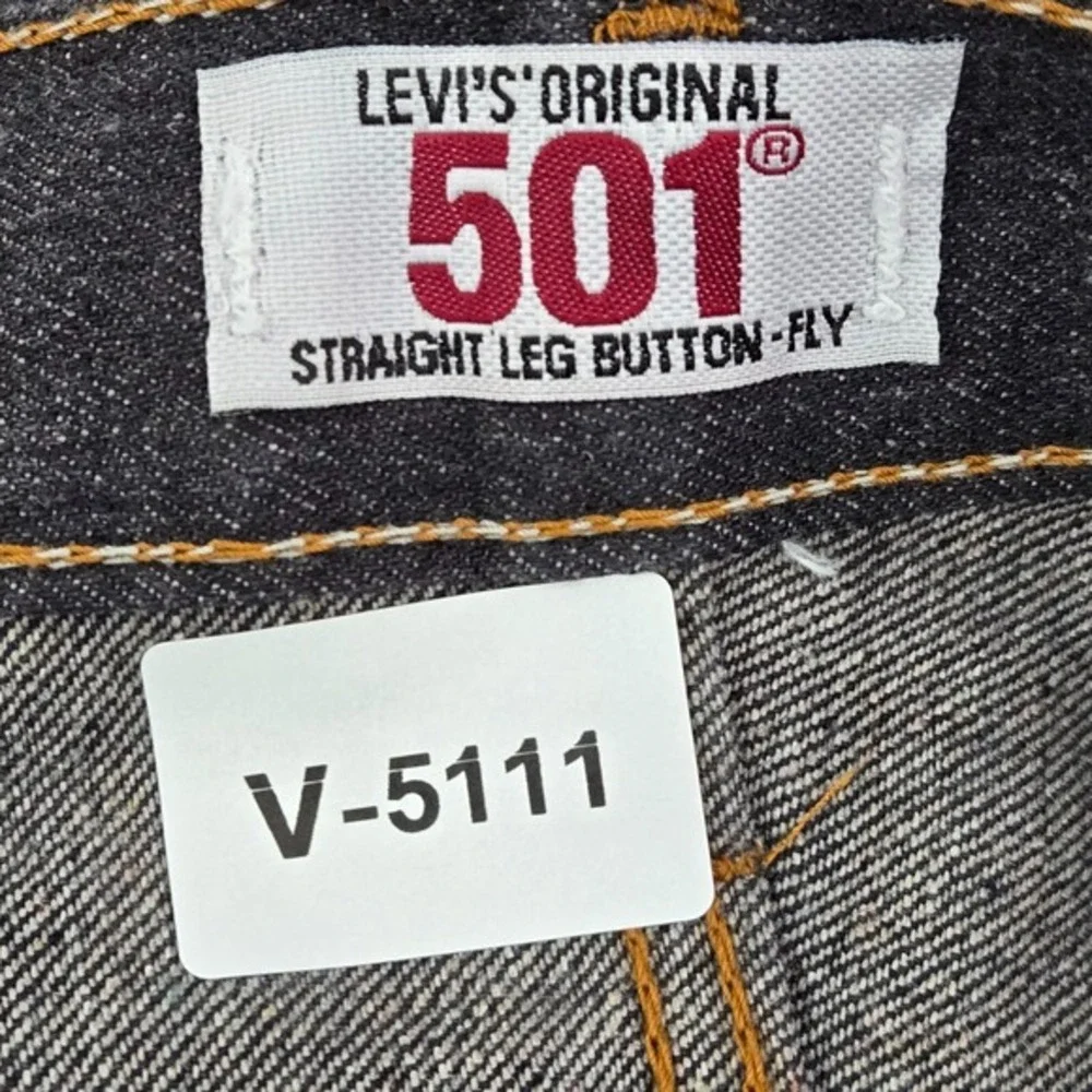 VINTAGE Levi's 501 Men Jeans 36x30 Gray Denim Straight Leg Button Fly Y2K USA‎